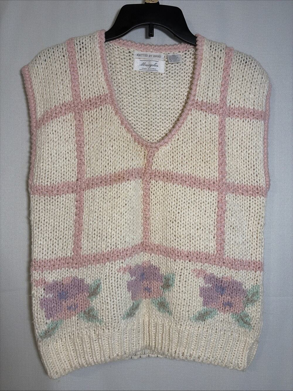 Margules Women’s Hand knit Vest White Pink Floral Vintage